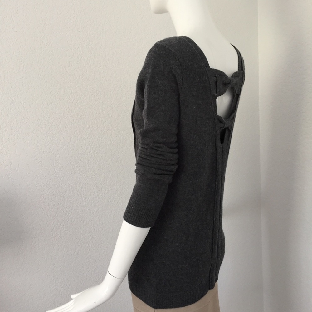 Miss me bow sweater
